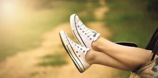 Czy buty można przechowywać w plastikowym pudełku?