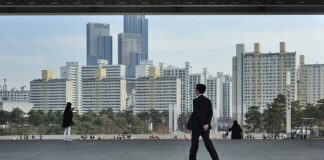 Jak założyć czepek silikonowy?