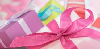 Czy prezenty ślubne się podpisuje?