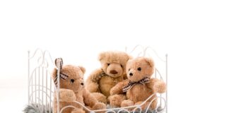 Do czego beżowe sandały?