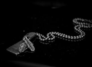 Co się pisze na nieśmiertelniku?