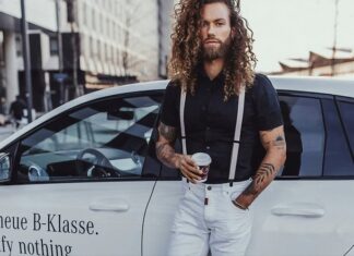 Kto nosi podwiązkę? Kto nosi podwiązkę?