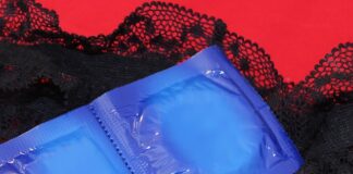 Czy podwiązka musi być czerwona?