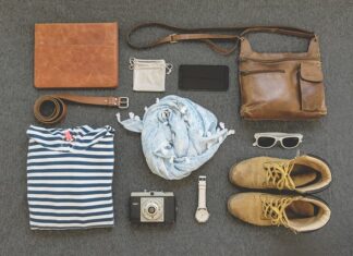 Jaka torebka do czarnej sukienki na wesele?